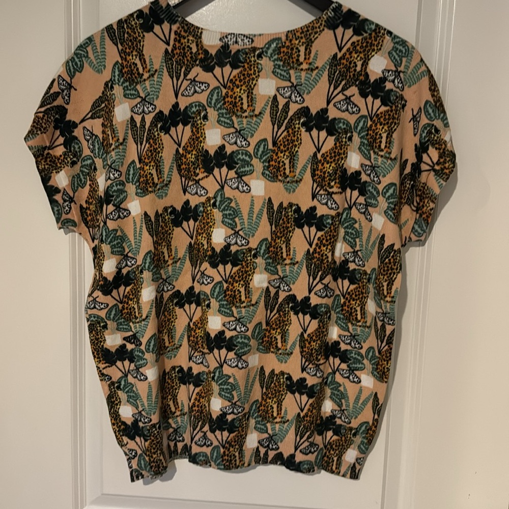 Cheetah and butterfly printed lightweight sweater - Picture 2 of 6